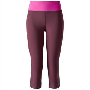 Lululemon Tight Stuff Crop
 size 6